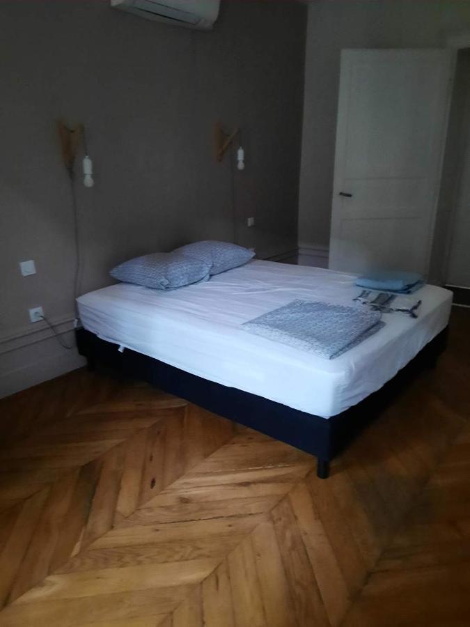 Le Cassandre Apartment Givry  ภายนอก รูปภาพ